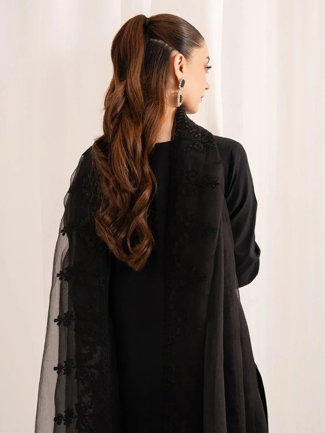 Izel The Silk Chapter Black Raw Silk – view 2 – Poshaq