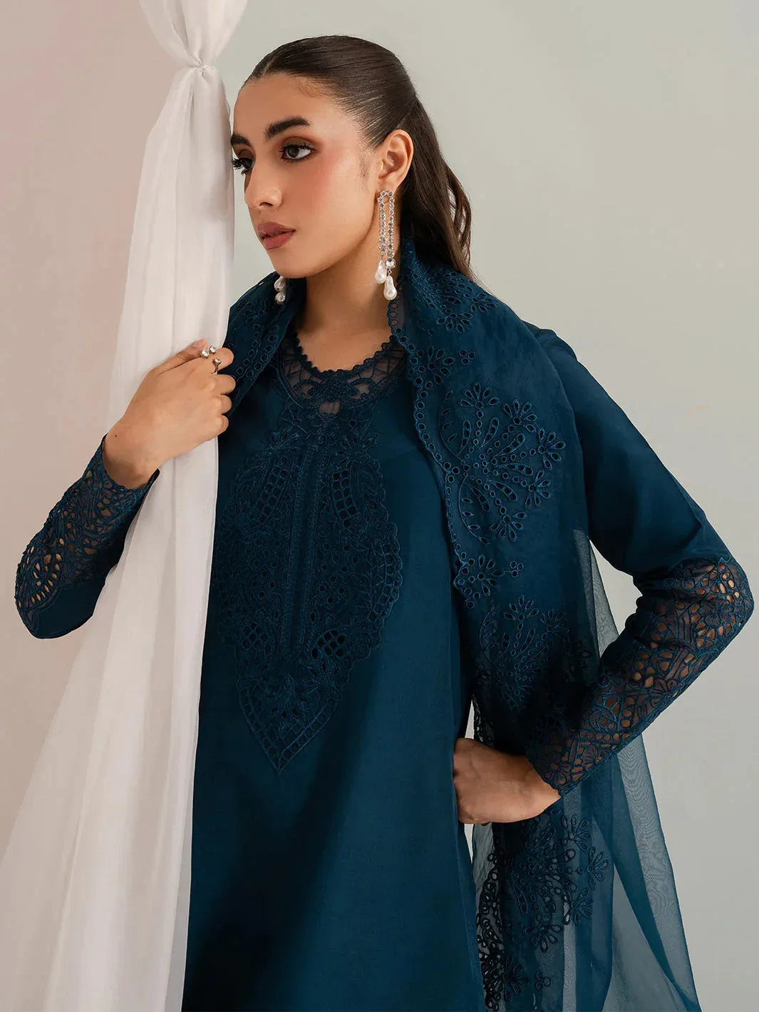 Izel The Silk Chapter Blue Raw Silk – view 4 – Poshaq