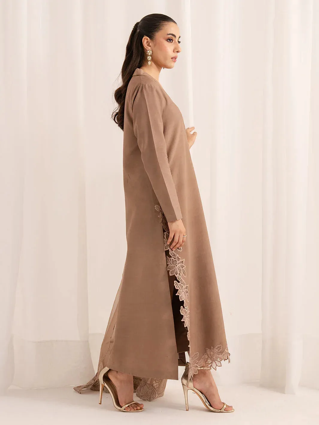 Izel The Silk Chapter Beige Raw Silk – view 2 – Poshaq