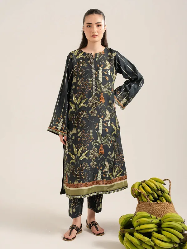 Izel Sunset street Pret Deep Green Lawn – view 1 – Poshaq