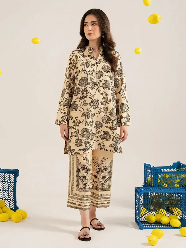 Izel Sunset street Pret Cream Lawn – view 1 – Poshaq
