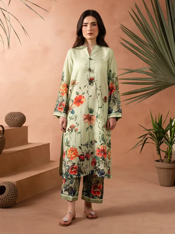 Izel Sunset street Pret Ivory Lawn – view 1 – Poshaq