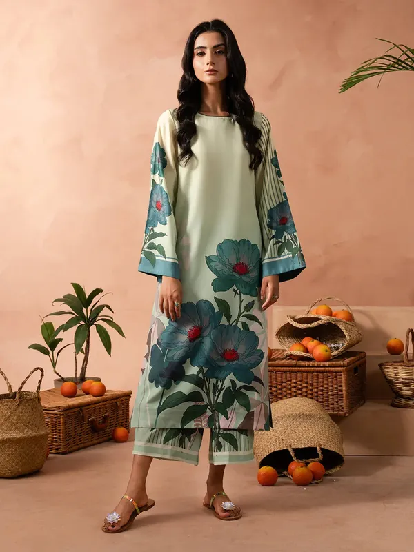 Izel Sunset street Pret Ivory Lawn – view 1 – Poshaq