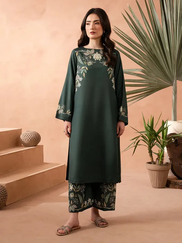 Izel Sunset street Pret Deep Green Lawn – view 1 – Poshaq