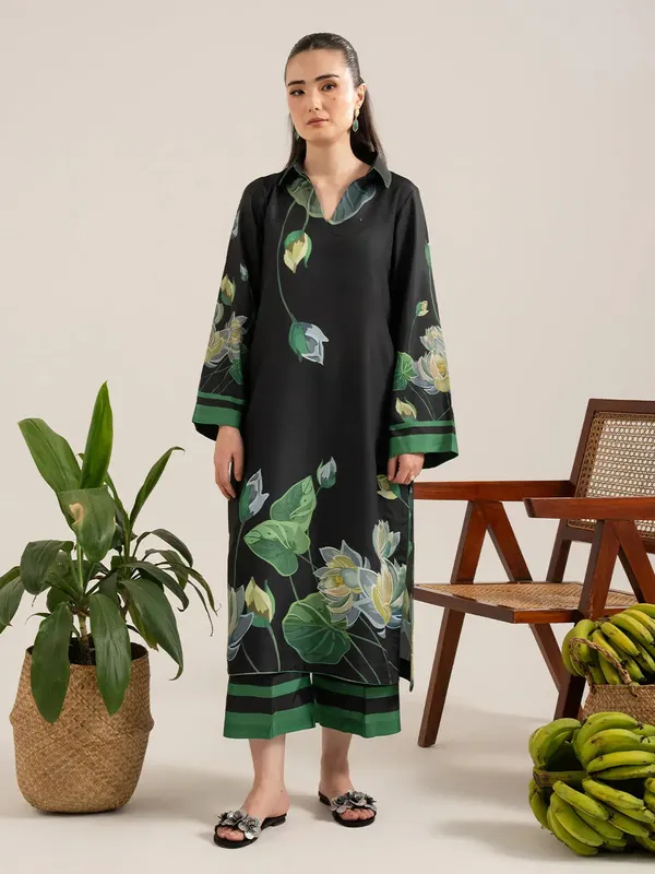 Izel Sunset street Pret Black Lawn – view 1 – Poshaq