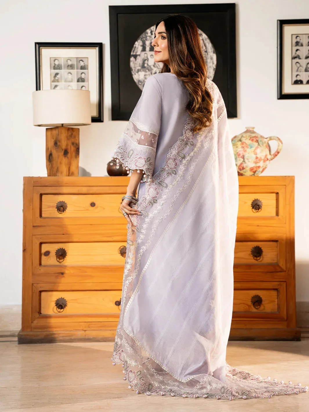 Izel Mahveen Festive Lawn 25 Lilac Lawn – view 2 – Poshaq