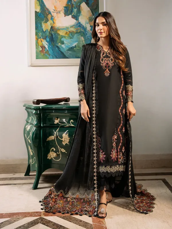 Izel Mahveen Festive Lawn 25 Black Lawn – view 1 – Poshaq