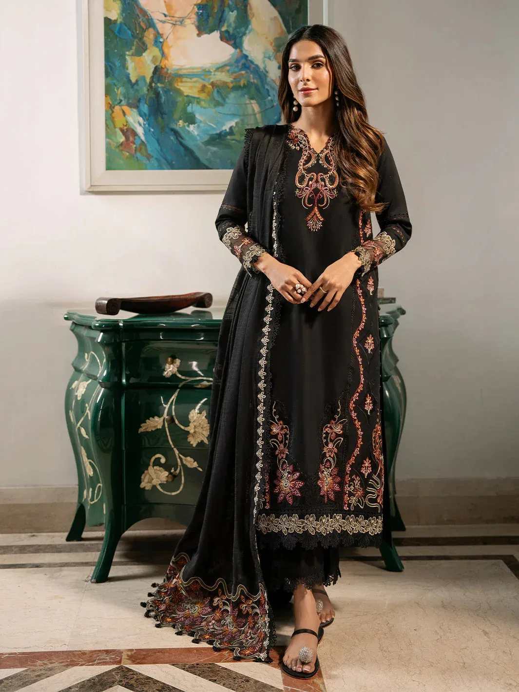 Izel Mahveen Festive Lawn 25 Black Lawn – view 5 – Poshaq