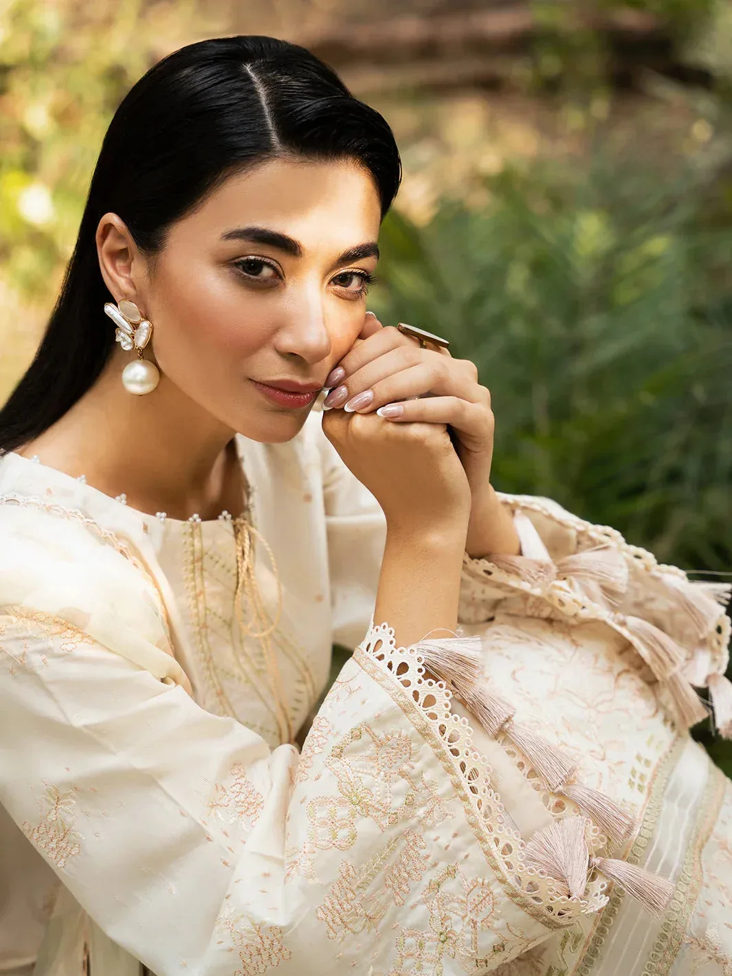 Izel Dastak Luxury Lawn Off White Chiffon – view 5 – Poshaq