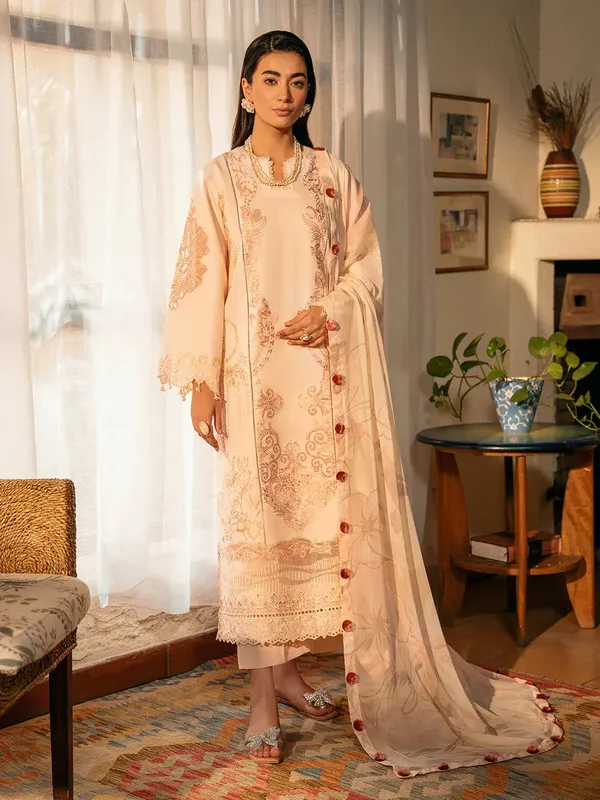 Izel Dastak Luxury Lawn Pale Peach Organza – view 1 – Poshaq