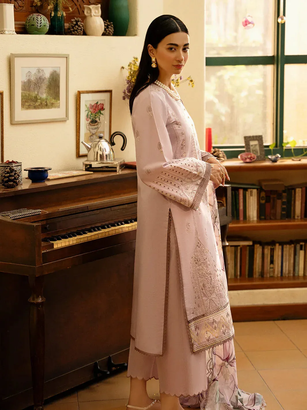 Izel Dastak Luxury Lawn Lilac Chiffon – view 2 – Poshaq