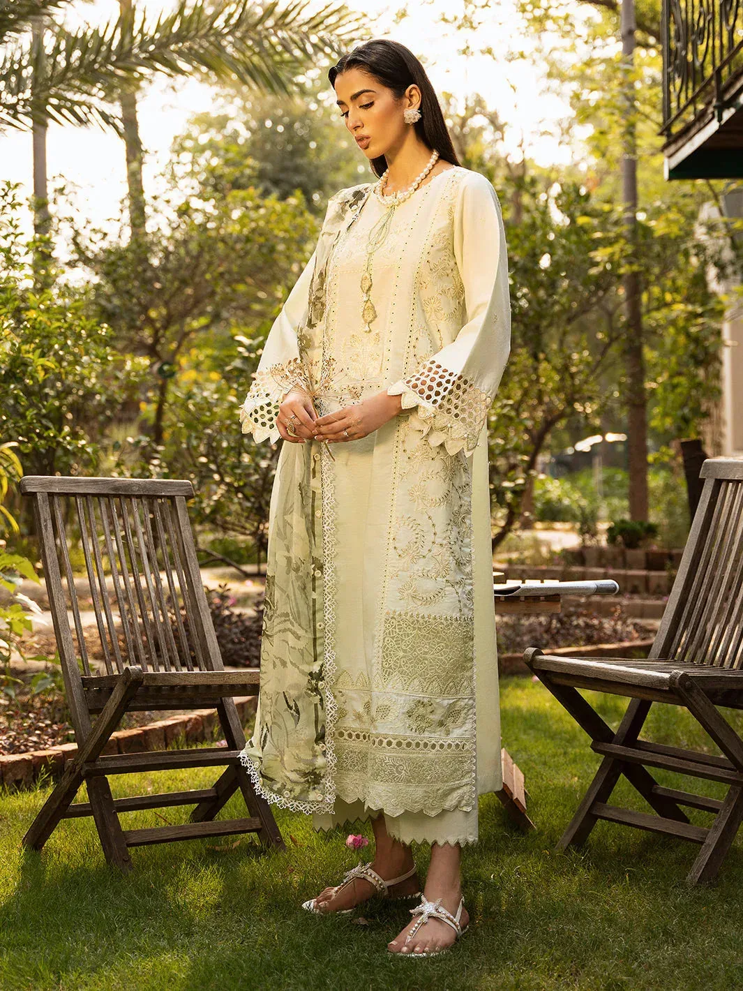 Izel Dastak Luxury Lawn Apple Green Organza – view 2 – Poshaq