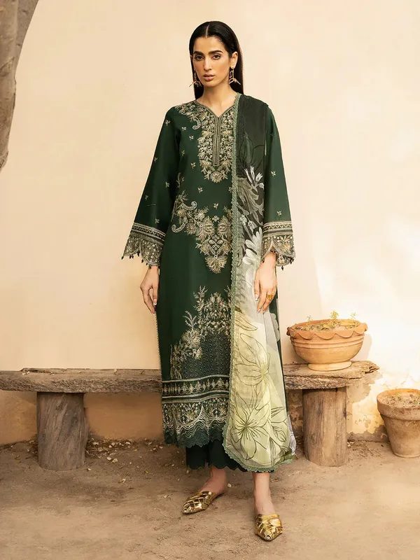 Izel Dastak Luxury Lawn Bottle Green Organza – view 1 – Poshaq