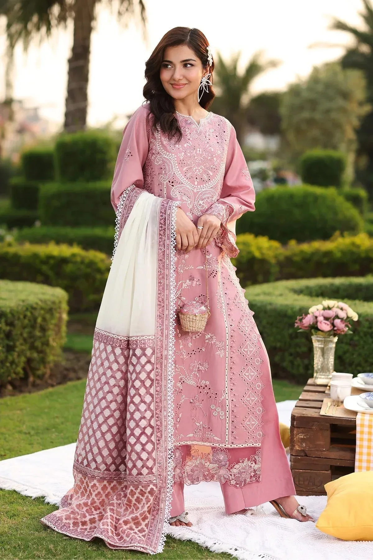 Imrozia Premium Hayam Luxury Lawn 25 Ice Pink Organza – view 1 – Poshaq