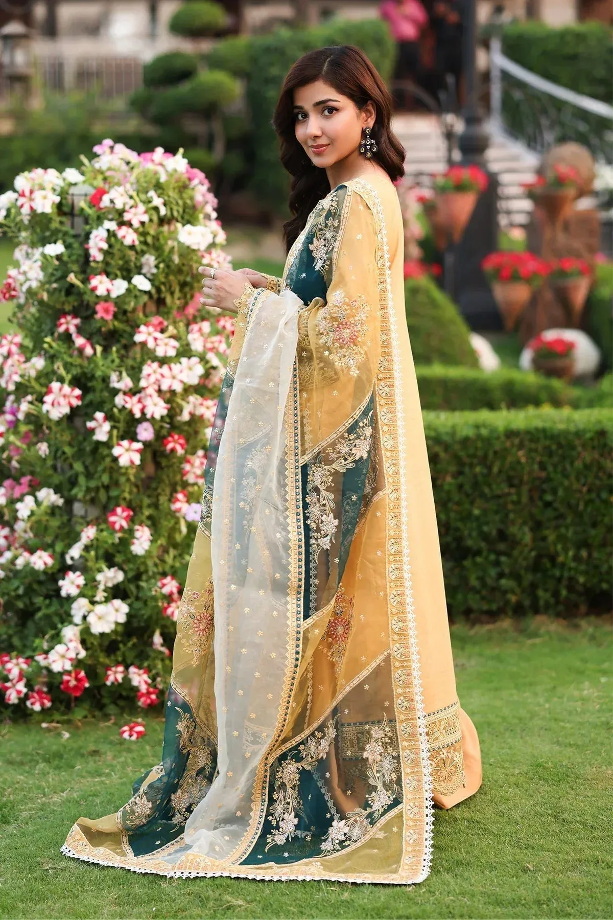 Imrozia Premium Hayam Luxury Lawn 25 Dust Yellow Organza – view 2 – Poshaq