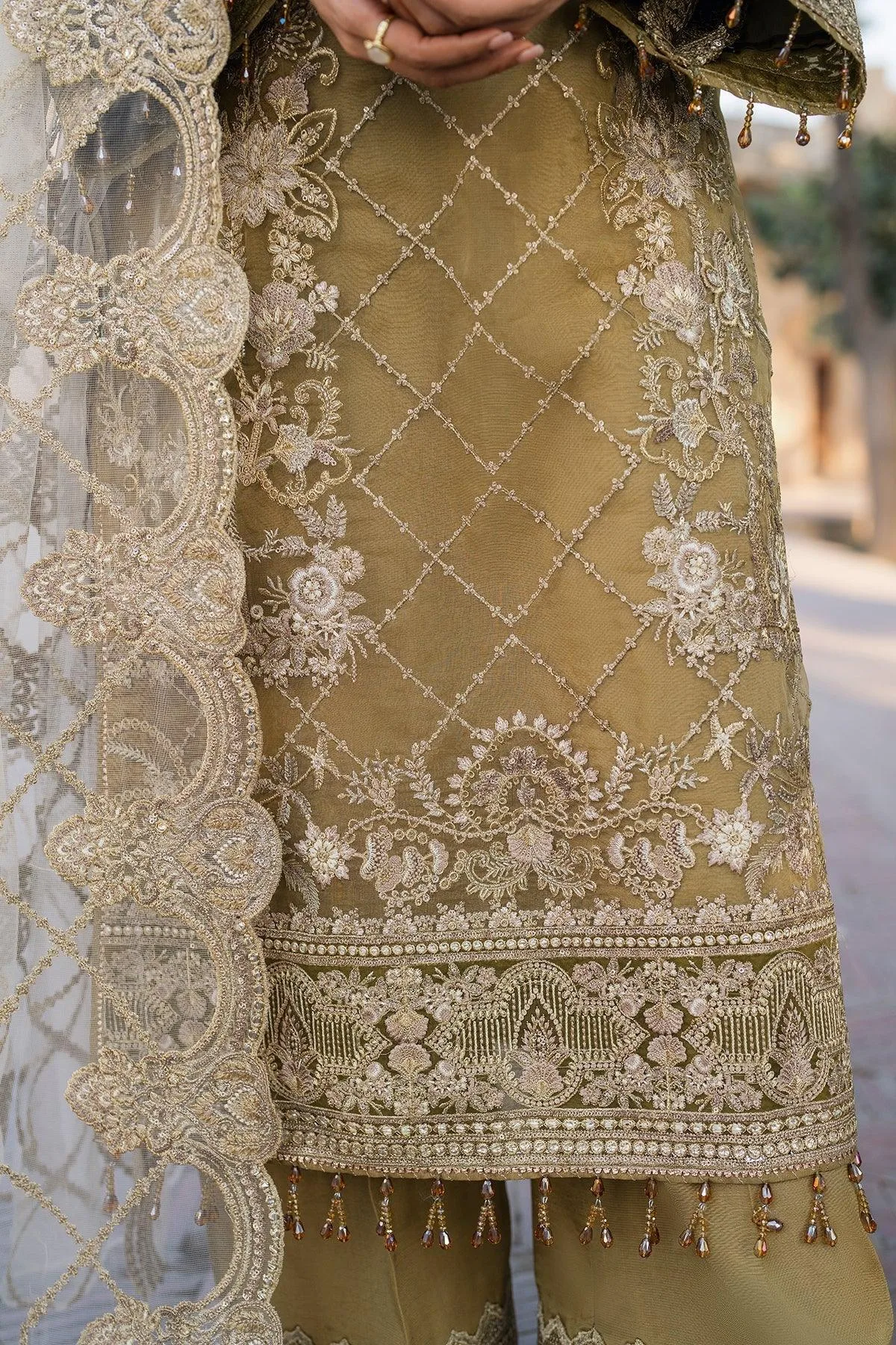 Imrozia Premium Meeras Luxury Eid 25 Mustard Organza β view 5 β Poshaq