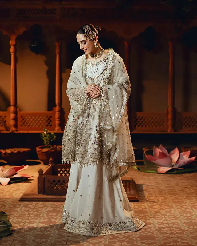 Ain Naulakha Wedding Festive 24 Ivory Organza – view 1 – Poshaq