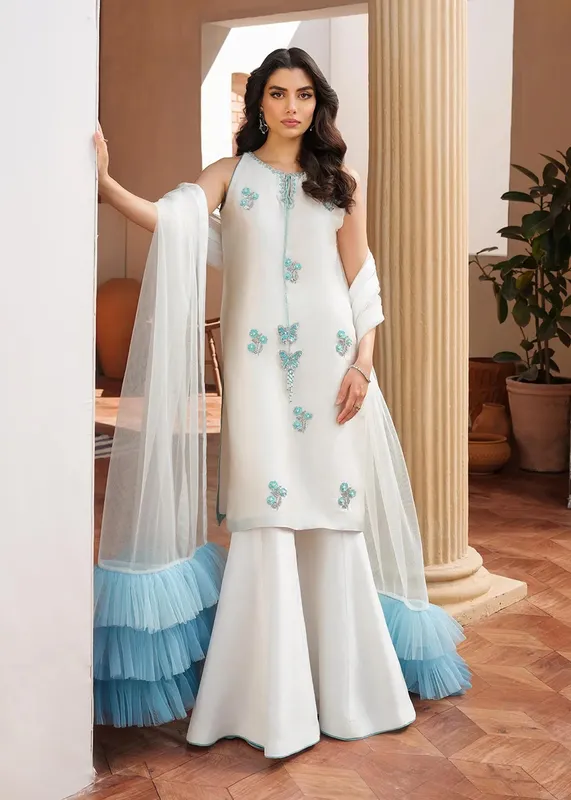Mahum Asad Raising The Bar Silver Silk – view 1 – Poshaq