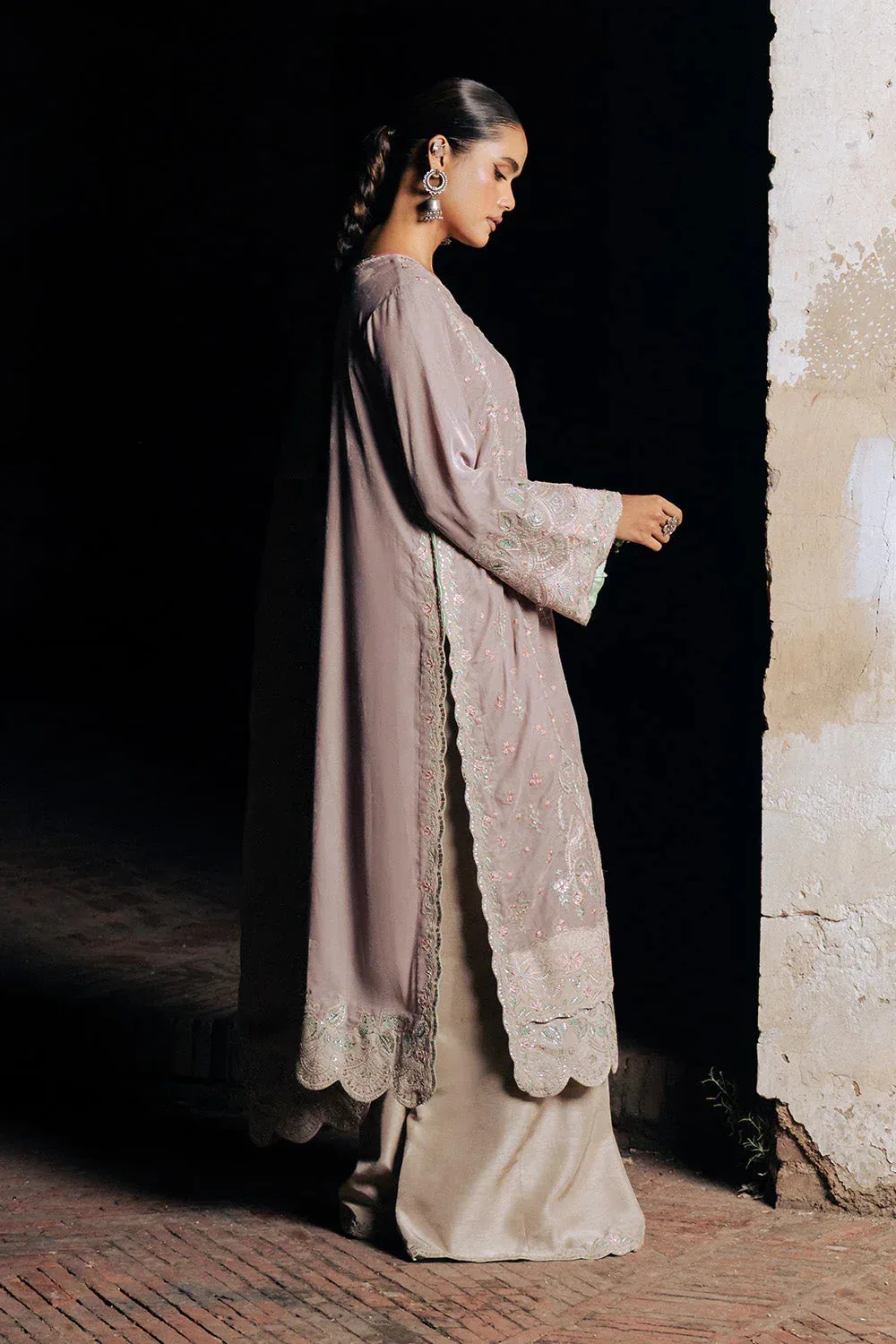 Maryum N Maria Gulshan e Makhmal Soft Lilac Velvet – view 3 – Poshaq