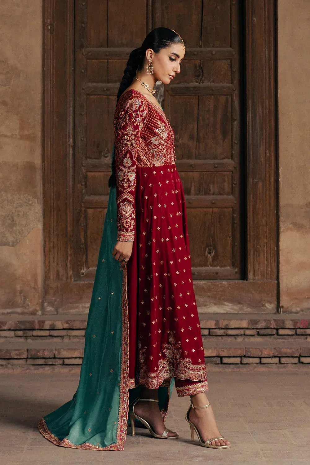 Maryum N Maria Gulshan e Makhmal Maroon Velvet – view 5 – Poshaq