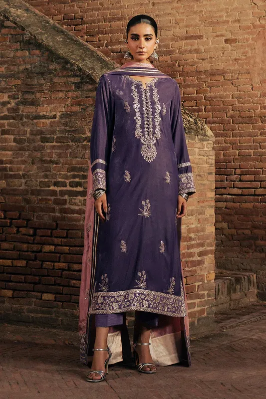 Maryum N Maria Gulshan e Makhmal Dark Purple Velvet – view 1 – Poshaq