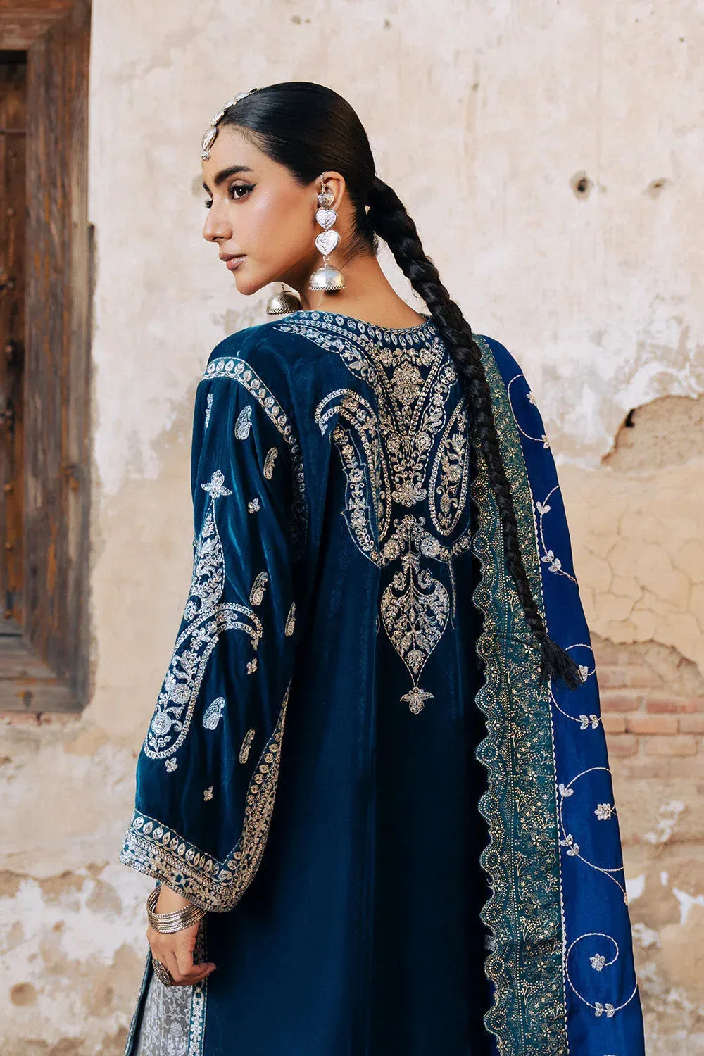 Maryum N Maria Gulshan e Makhmal Zinc Velvet – view 2 – Poshaq
