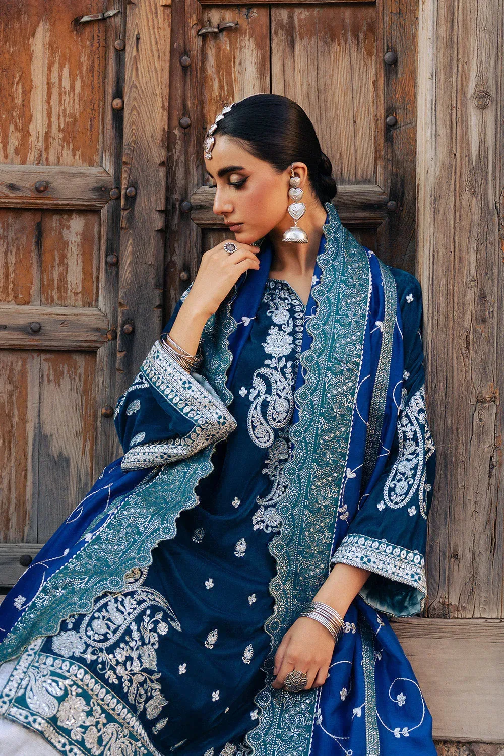 Maryum N Maria Gulshan e Makhmal Zinc Velvet – view 3 – Poshaq