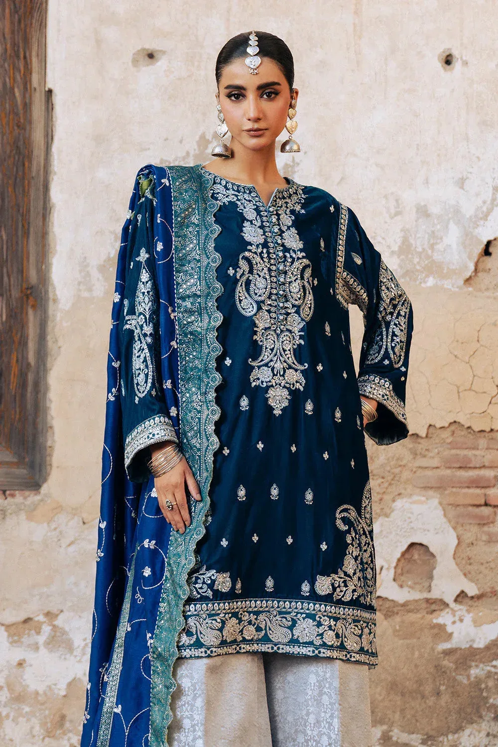 Maryum N Maria Gulshan e Makhmal Zinc Velvet – view 4 – Poshaq