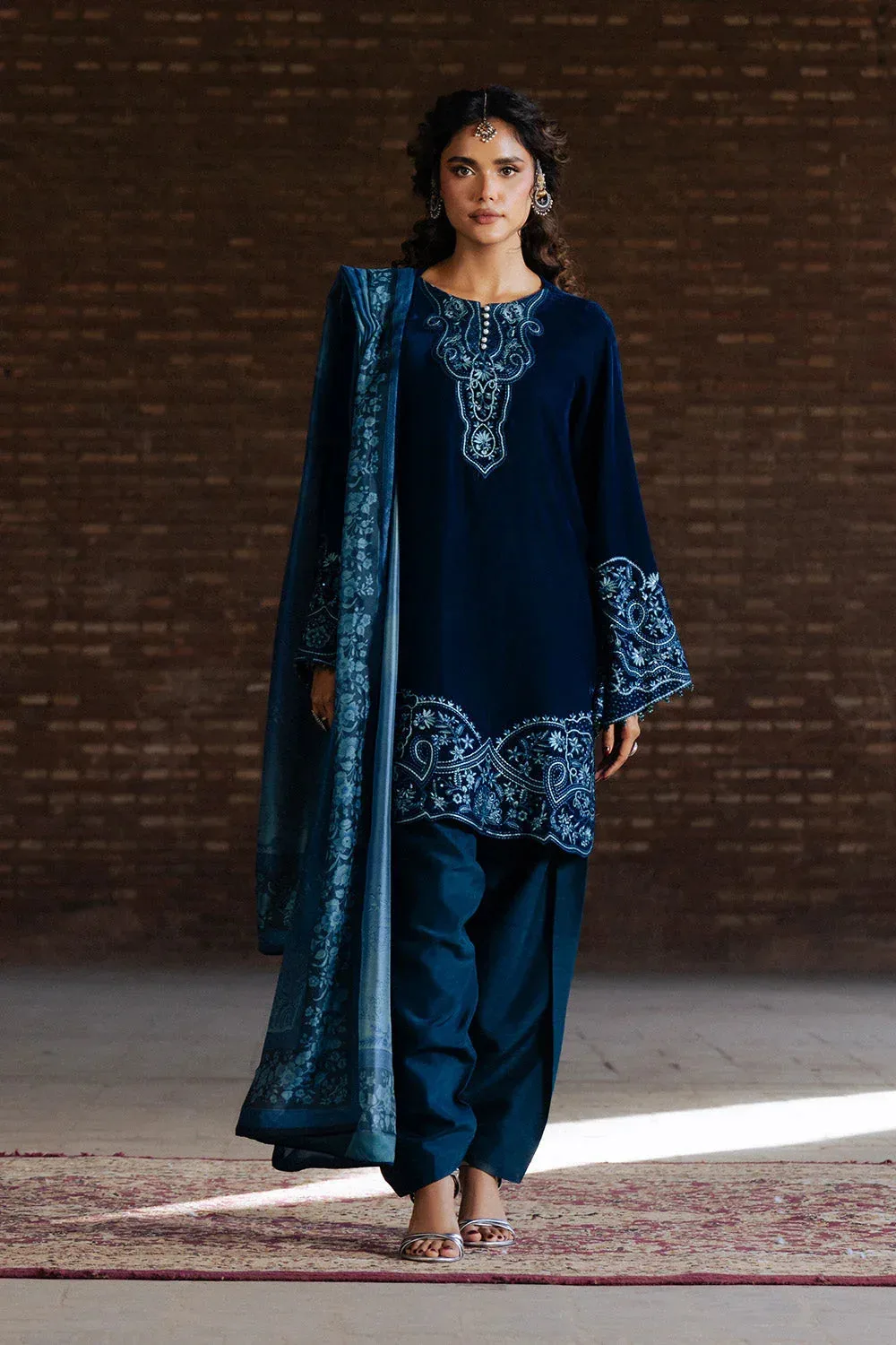 Maryum N Maria Gulshan e Makhmal Zinc Velvet – view 1 – Poshaq