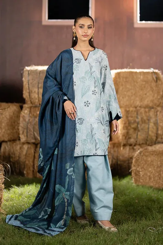 Maryum N Maria Cosy Crew Winter Pret 25 Blue Khaddar – view 1 – Poshaq
