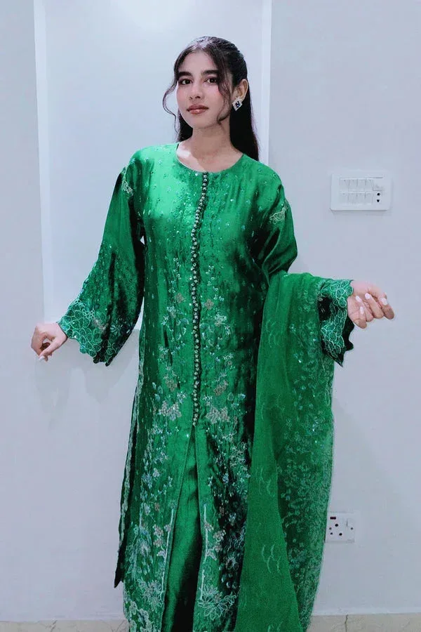 Maryum N Maria Farisha Formals Green Organza – view 1 – Poshaq