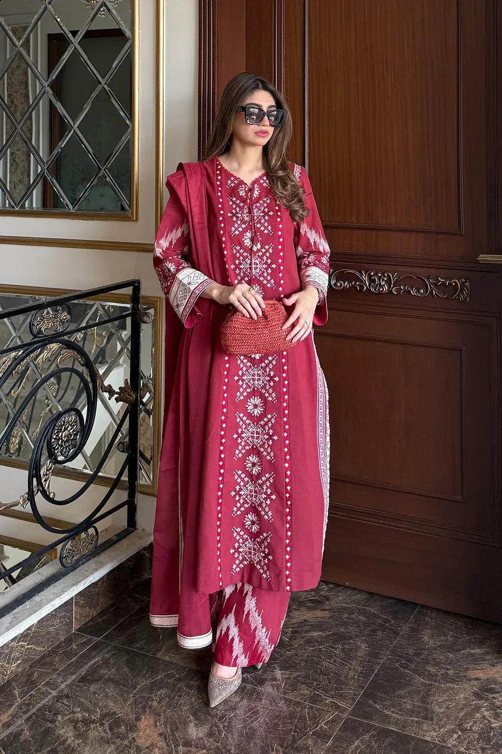 Maryum N Maria Elara 25 Maroon Satin – view 2 – Poshaq