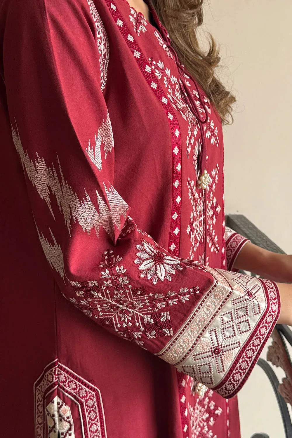 Maryum N Maria Elara 25 Maroon Satin – view 3 – Poshaq