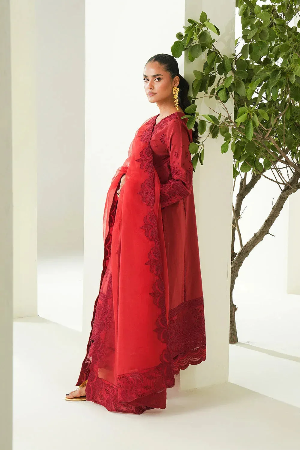 Maryum N Maria Soiree Lawn Haute Red Organza – view 3 – Poshaq