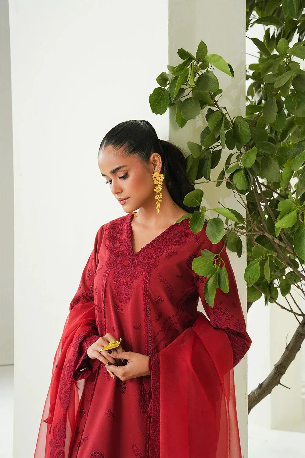 Maryum N Maria Soiree Lawn Haute Red Organza – view 4 – Poshaq