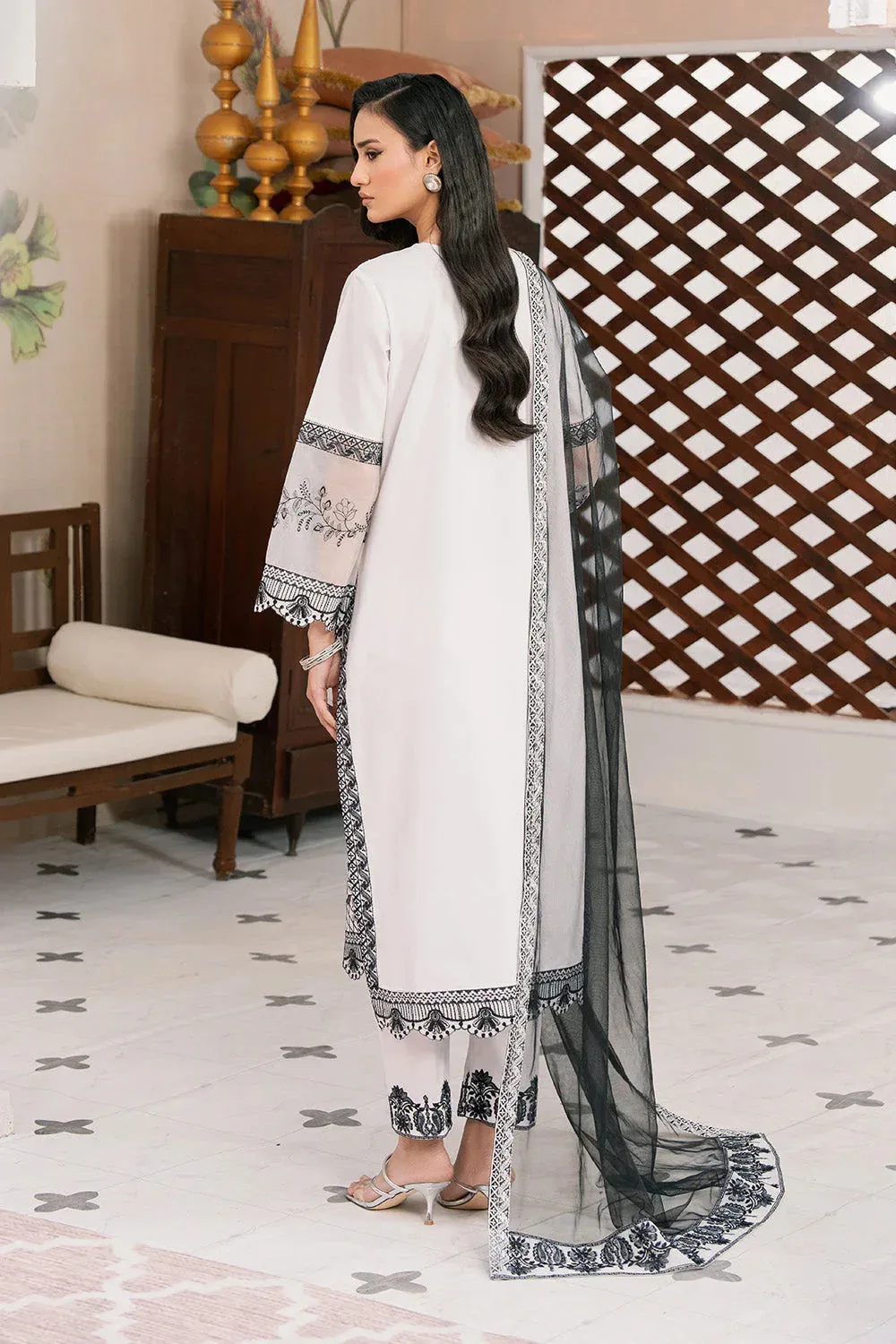 Maryum N Maria Eid Luxury Lawn 25 White Organza – view 2 – Poshaq