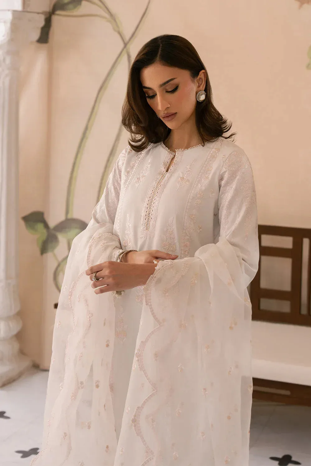 Maryum N Maria Eid Luxury Lawn 25 White Organza – view 3 – Poshaq