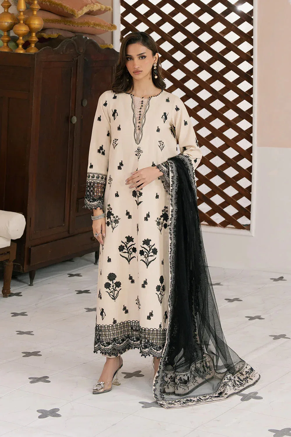 Maryum N Maria Eid Luxury Lawn 25 Off White Organza – view 1 – Poshaq