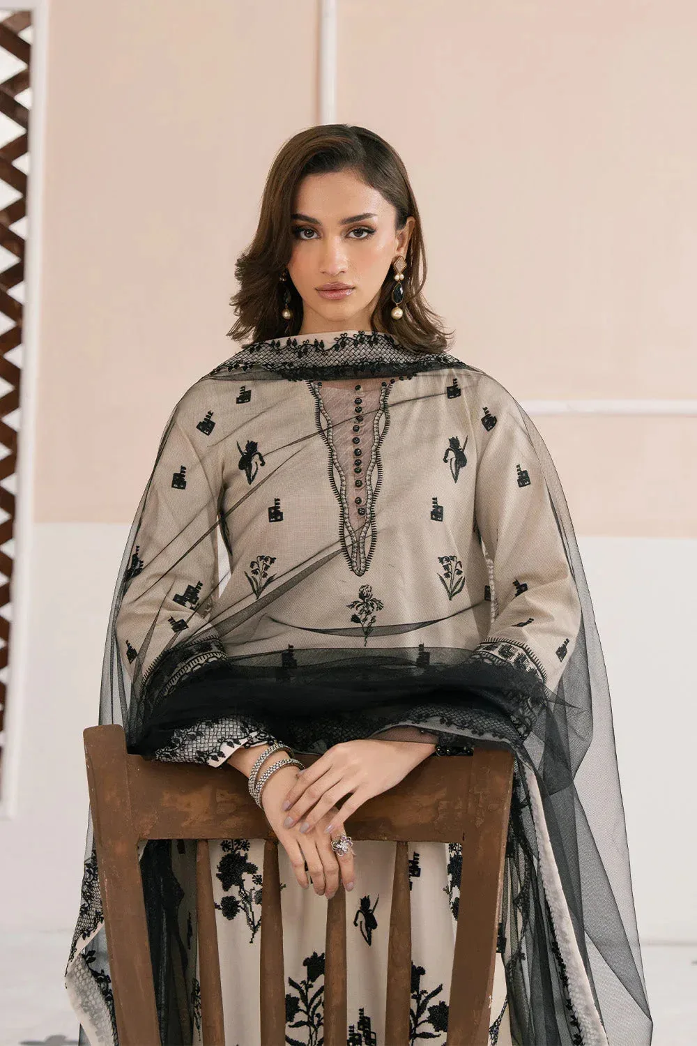 Maryum N Maria Eid Luxury Lawn 25 Off White Organza – view 3 – Poshaq