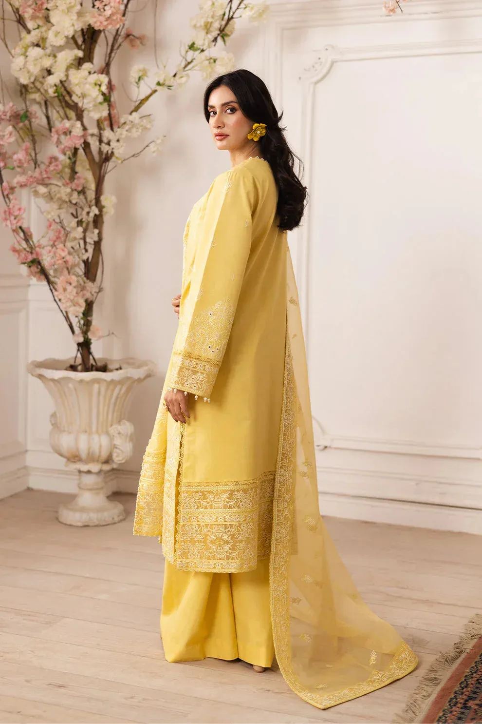 Maryum N Maria Mira Luxury Lawn Yellow Lawn – view 2 – Poshaq