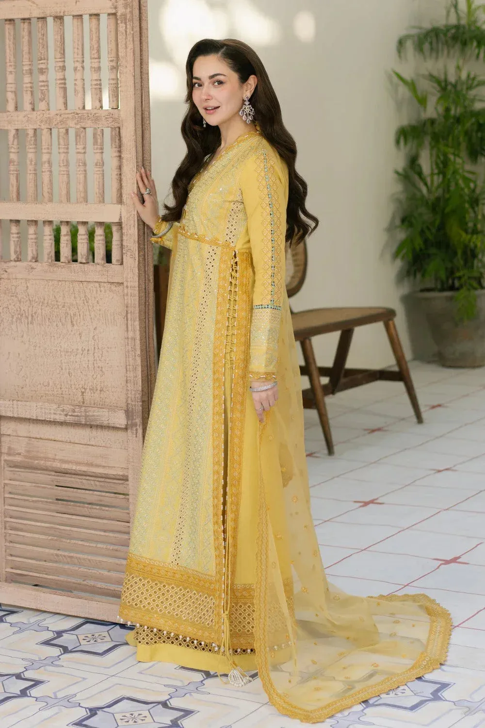 Maryum N Maria Luxury Lawn 25 Dust Yellow Organza – view 2 – Poshaq