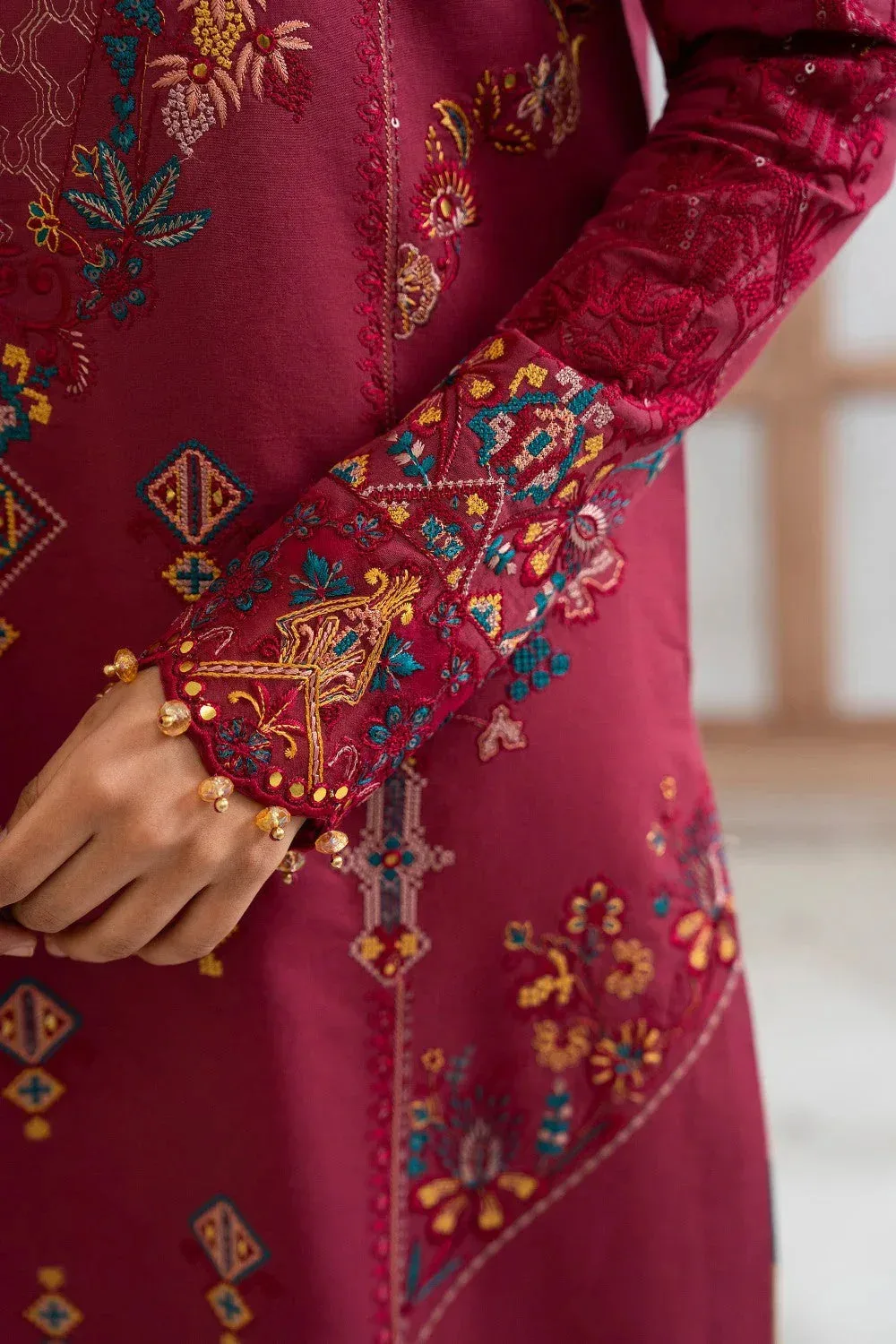 Maryum N Maria Luxury Lawn 25 Maroon Organza – view 4 – Poshaq