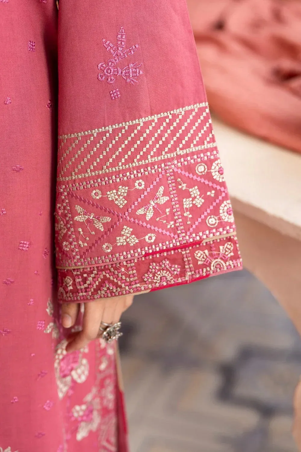Maryum N Maria Luxury Lawn 25 Pink Organza – view 4 – Poshaq