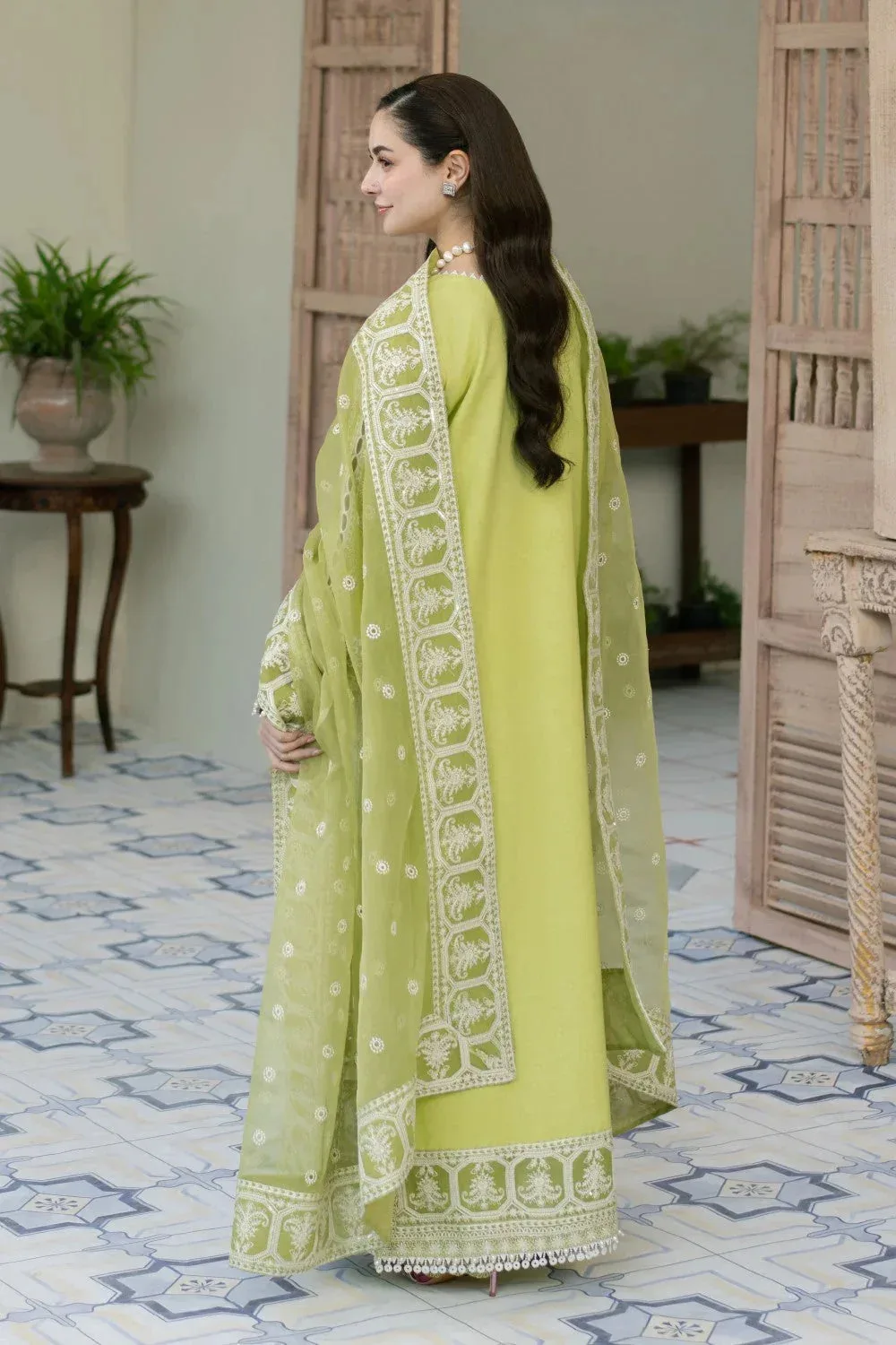 Maryum N Maria Luxury Lawn 25 Apple Green Organza – view 2 – Poshaq