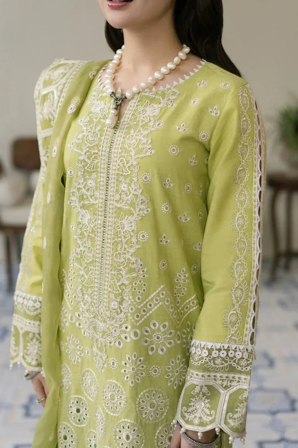 Maryum N Maria Luxury Lawn 25 Apple Green Organza – view 4 – Poshaq