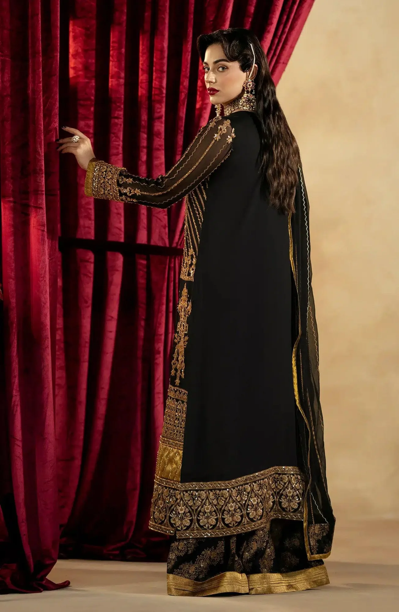Maryum N Maria Zamani Beghum Formals 23 Black Chiffon – view 3 – Poshaq