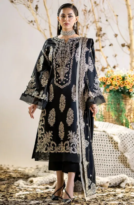Maryum N Maria Shehr Bano Winter 23 Black Organza – view 1 – Poshaq