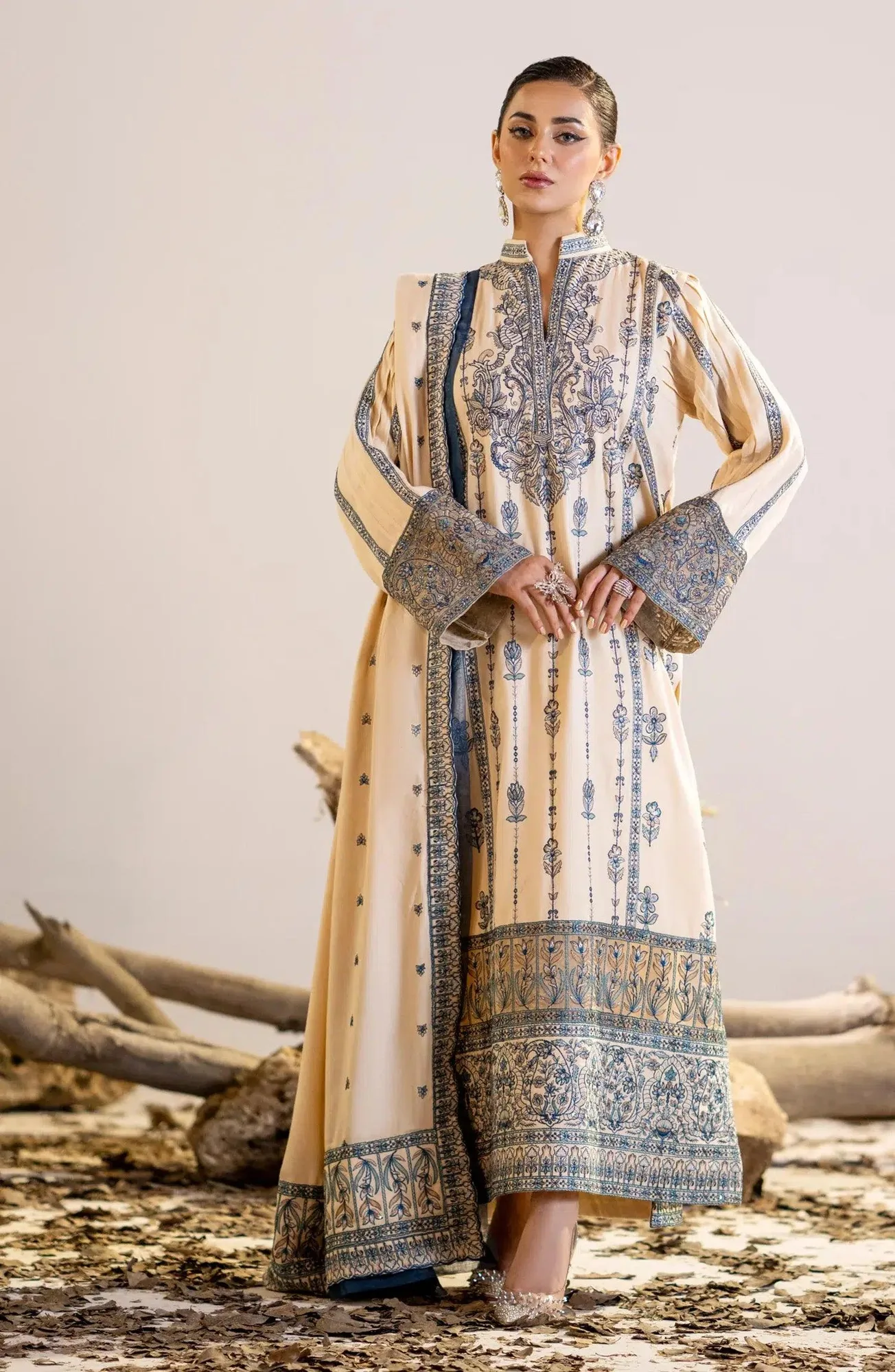 Maryum N Maria Shehr Bano Winter 23 Peach Organza – view 1 – Poshaq