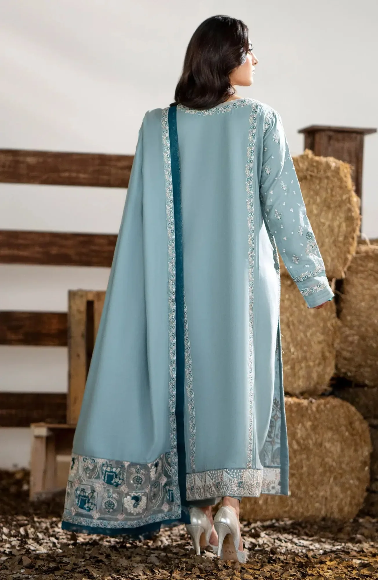 Maryum N Maria Shehr Bano Winter 23 Peach Organza – view 3 – Poshaq