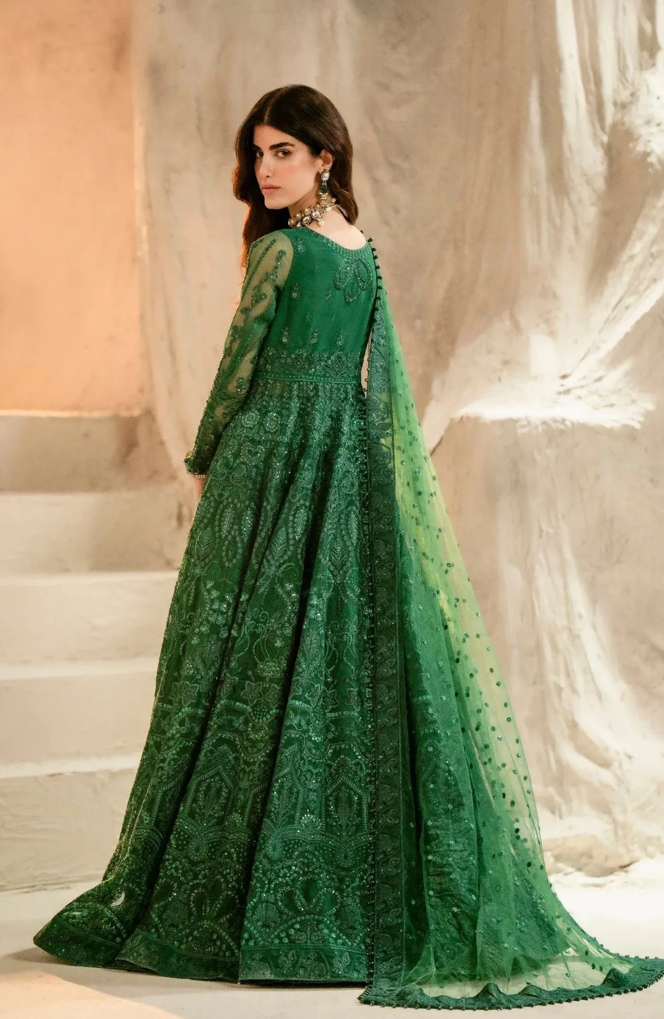 Maryum N Maria Mehr o Maah Bridals Bottle Green Organza – view 4 – Poshaq